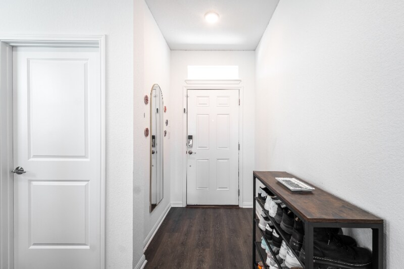 Building Photo - 1614 Iberville Dr