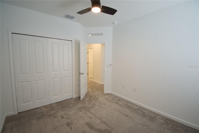 Building Photo - 2500 Skyline Lp