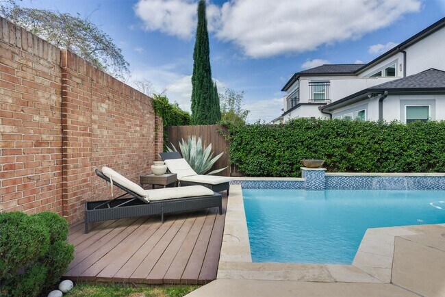 Building Photo - 1826 Jade Hollow Ln