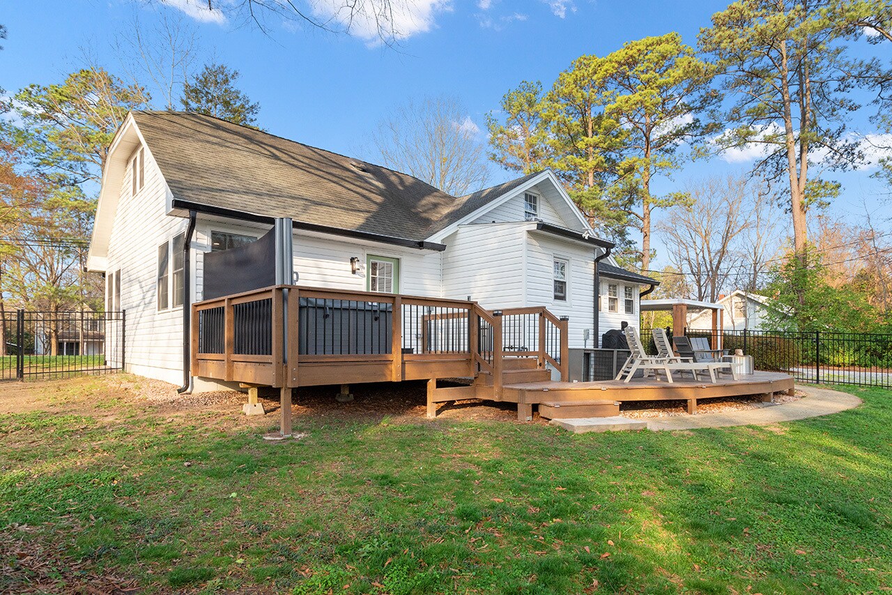 Back Deck - 4112 Saint James Church Rd