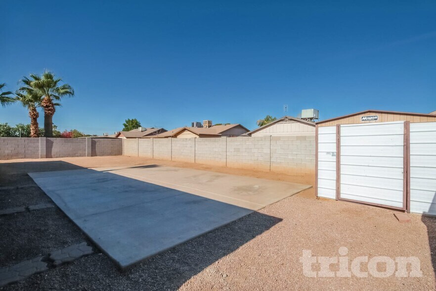 Building Photo - 8948 W Heatherbrae Dr