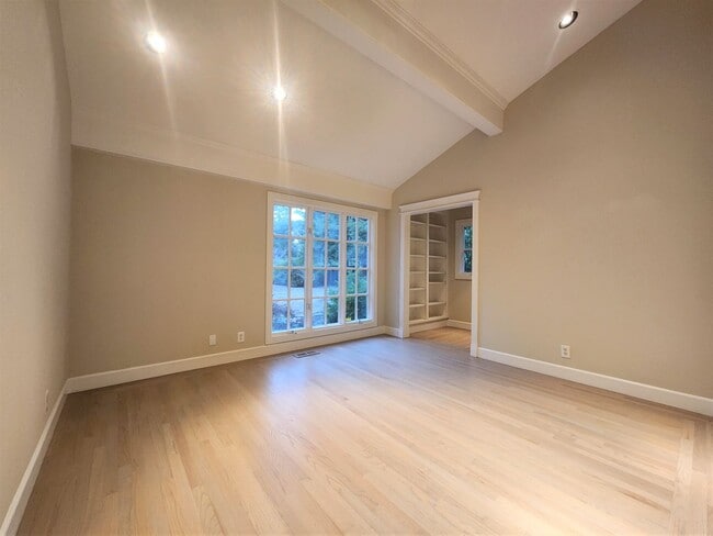 Building Photo - Extraordinary Atherton Estate with Cottage...