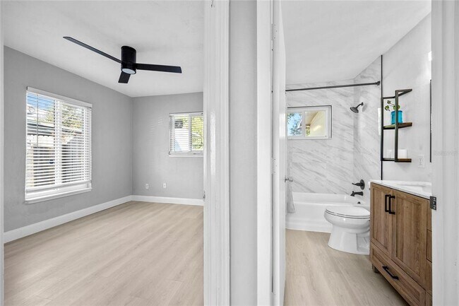 Building Photo - 1513 56th Ave N