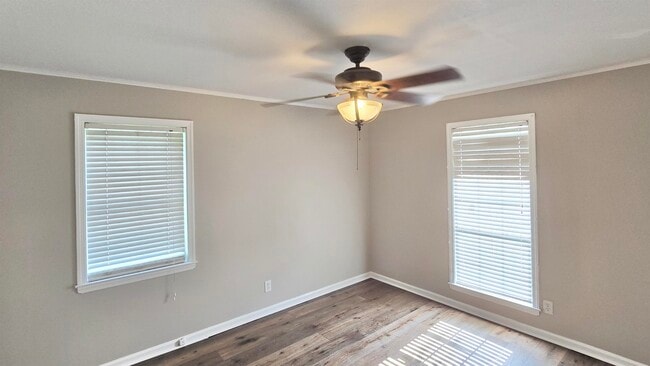 Building Photo - 3068 S Mendenhall Rd