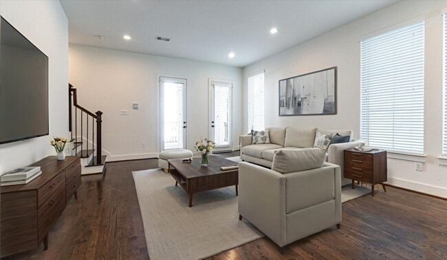 Building Photo - 2730 Freund St