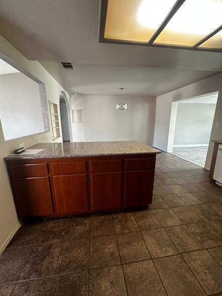 Building Photo - 43770 Santa Rosa Cir