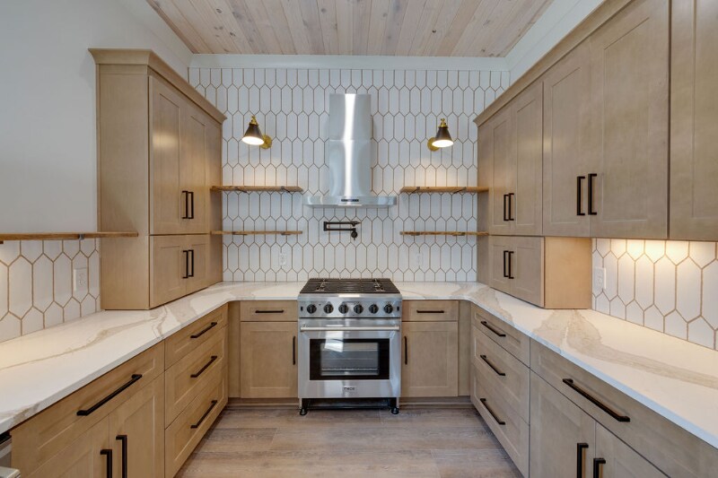 Building Photo - 4 River Oak Ln
