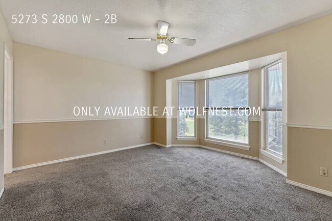 Building Photo - No Deposit Option! Lovely 3 Bedroom Roy Ap...