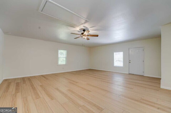 Building Photo - 133 Bishop Rd NW