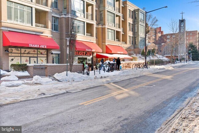 Building Photo - 1111 25th St NW