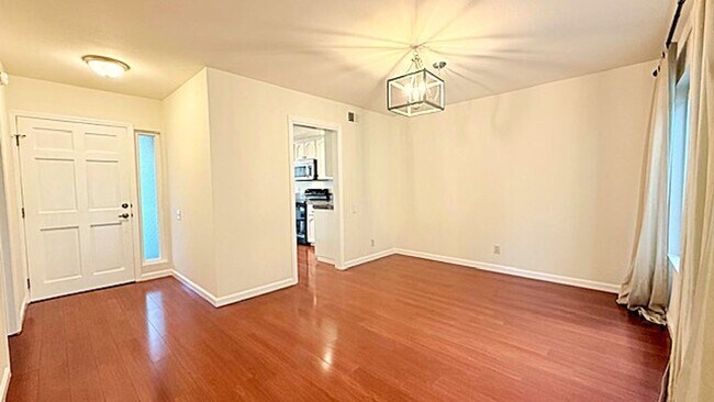 Building Photo - Charming, 2BD/2BA, Single-Story TH in Crow Canyon Country Club in Danville- Available NOW!
