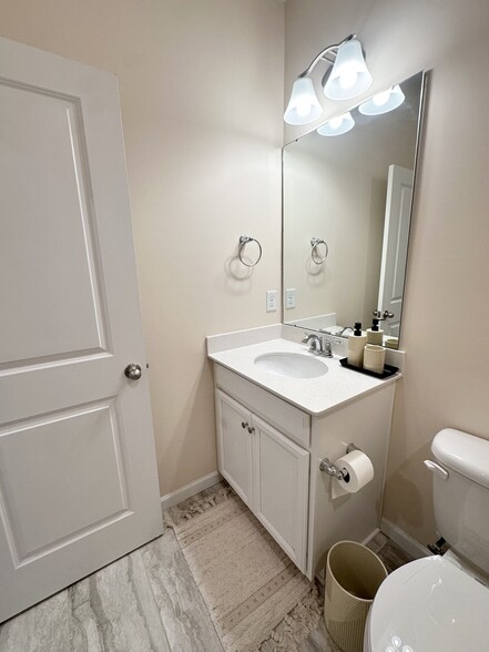 Building Photo - 510 Dorman St