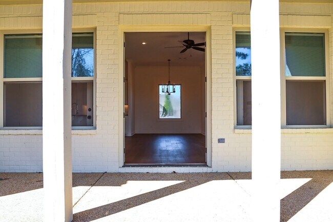 Building Photo - Tuscan Ridge Home