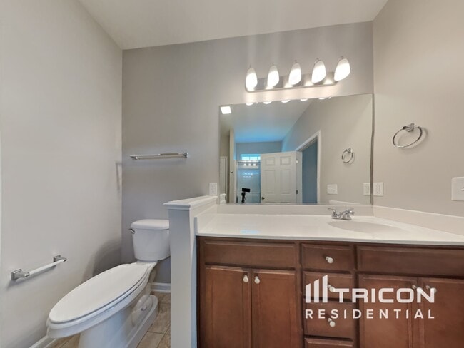 Building Photo - 115 Still Water Cir