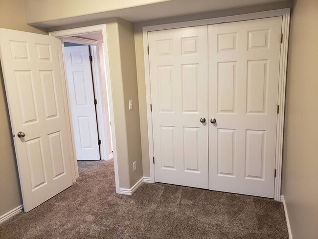 Building Photo - Beautiful 6 Bed 3 bath in Springville!!