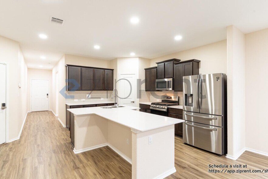 Building Photo - 1528 Brueggerhoff Rd