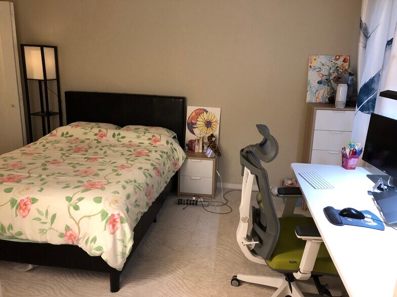 Bedroom 2 - 81 Clay St
