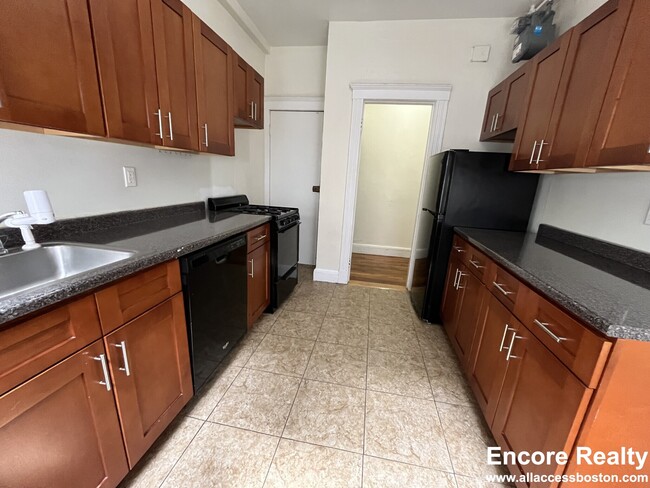 Building Photo - 1626 Commonwealth Ave