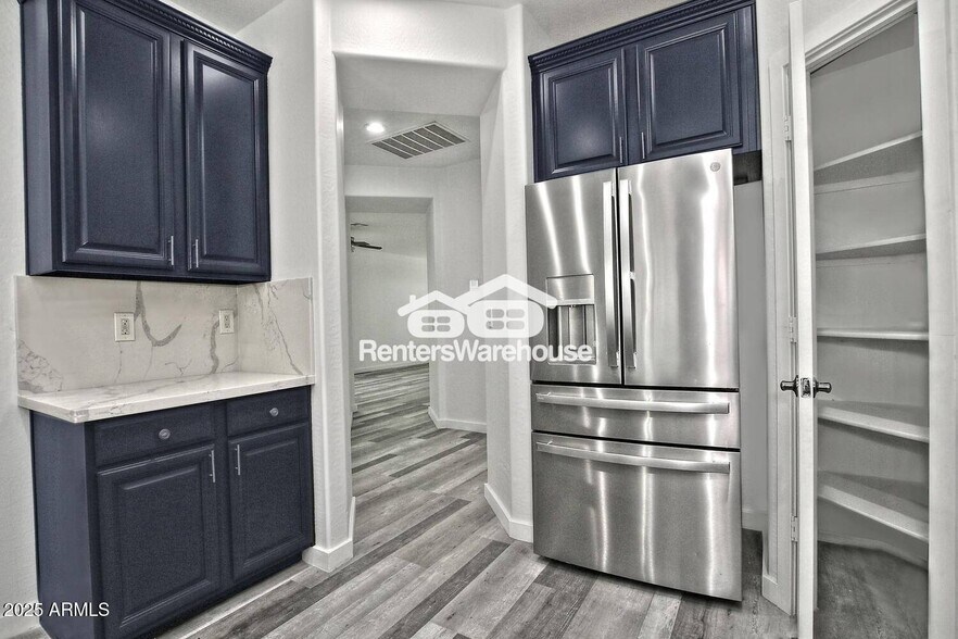 Building Photo - 4648 S Emery