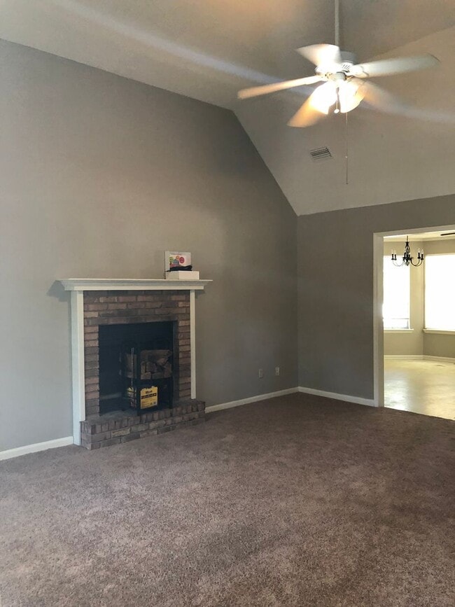 Building Photo - 3 Bedroom/2 Bath home in Lowndes County