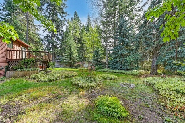Building Photo - 12616 N Emerald Dr