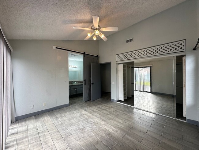 Building Photo - Four Bedroom