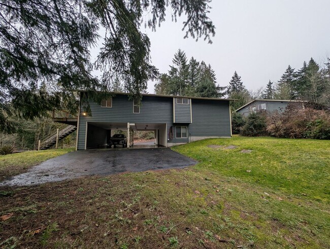 Building Photo - Southworth Hideaway Available Now! Small Pets Okay! 2 Br for Rent!