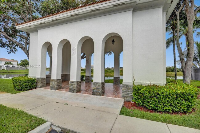 Building Photo - 4292 SW 156th Ave