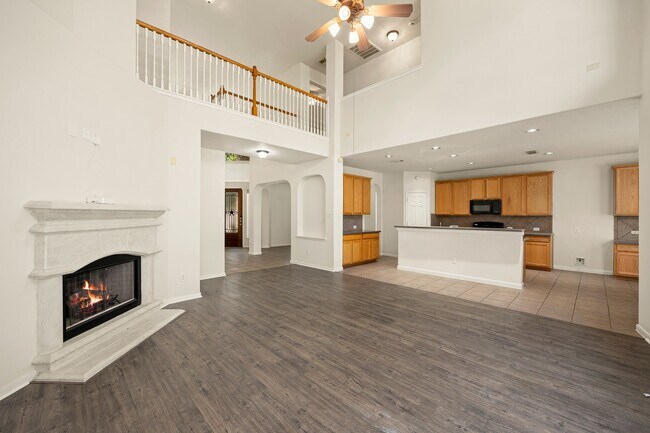 Building Photo - 7711 Summer Shore Dr