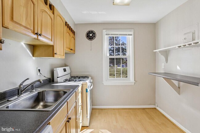 Building Photo - 6507 10th St