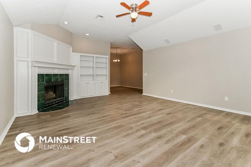 Building Photo - 11613 Wallace Ave