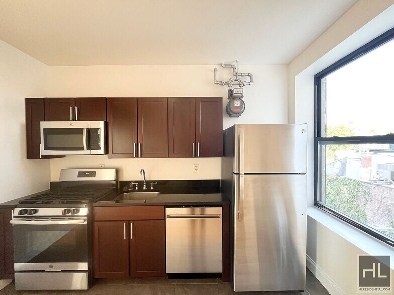 Building Photo - West 11th Street