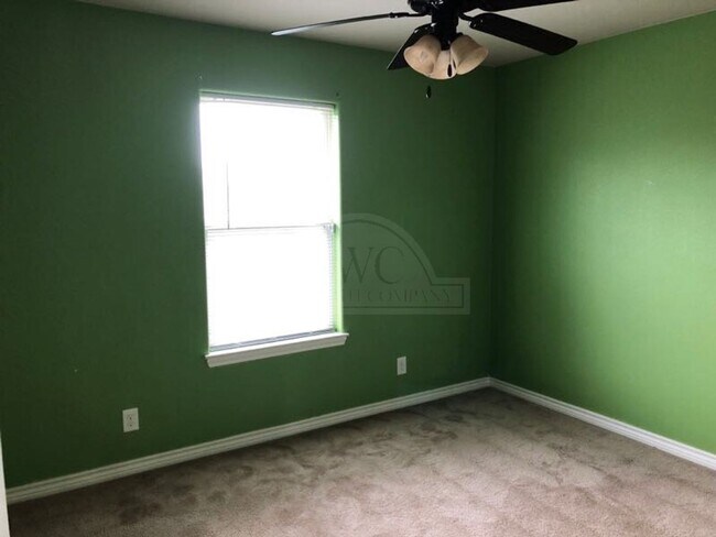 Building Photo - 301 Vega Ln