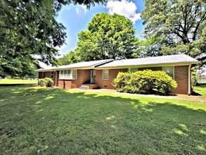 Building Photo - House Athens/Limestone County 4BR/2BA with 2 car garage