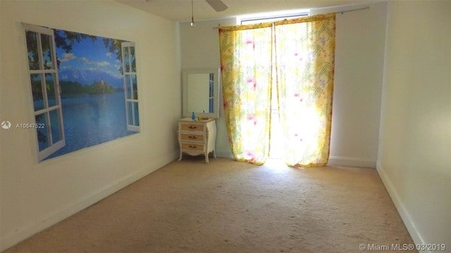 Building Photo - 16950 W Dixie Hwy