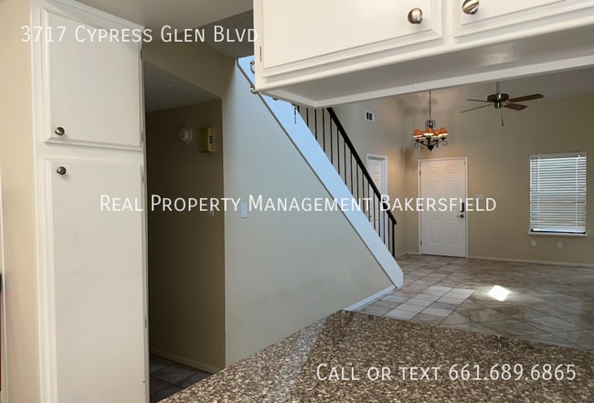 Building Photo - 3717 Cypress Glen Blvd