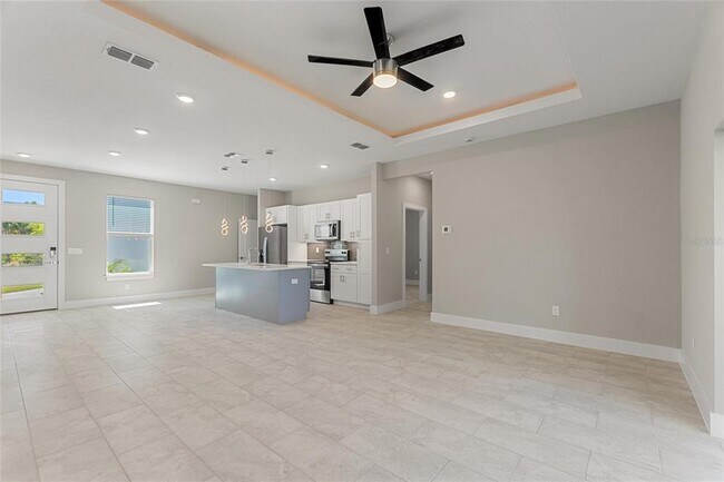 Building Photo - 3473 S San Mateo Dr