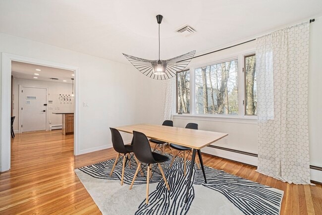 Building Photo - 66 Roosevelt Rd