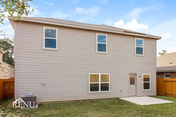 Building Photo - 10445 Sweetwater Creek Dr