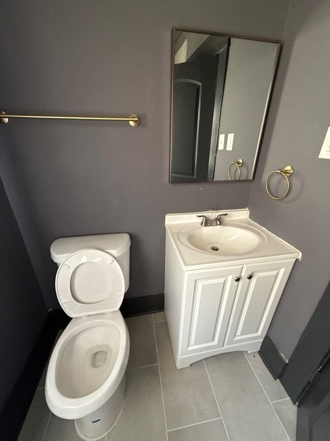 Building Photo - Fully Renovated 4BR Home in South Memphis Section 8 Welcome!