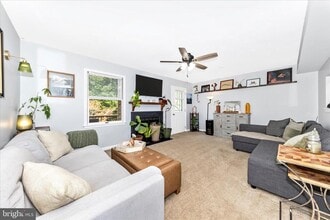 Building Photo - 6631 Beach Dr