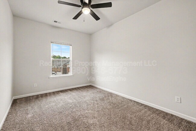 Building Photo - 8009 Whitegrove Rd