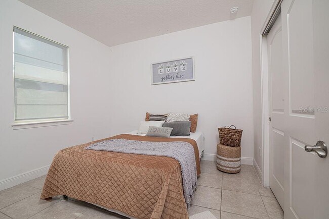 Building Photo - 7508 Wing Span Wy