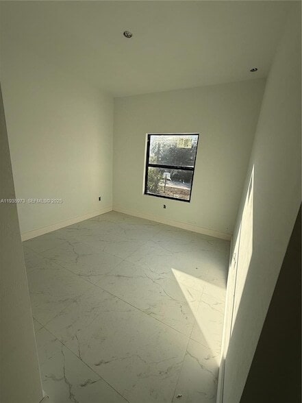 Building Photo - 68 Organ St