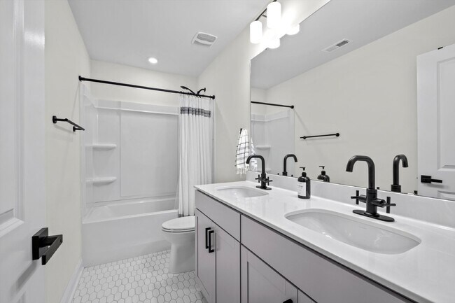 Building Photo - Gorgeous Upscale 5Br/3.5Bth Executive Home in Millbridge Waxhaw