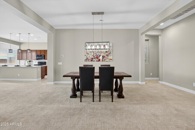 Building Photo - 3405 S 183rd Dr
