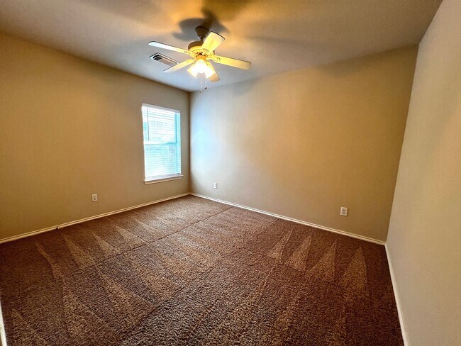 Building Photo - Charming 3-Bedroom Home with Modern Kitchen and Spacious Backyard