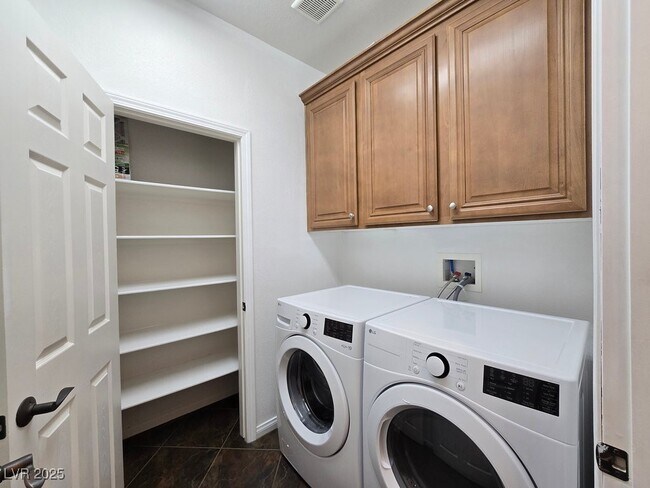 Building Photo - 10632 Open Range Ct