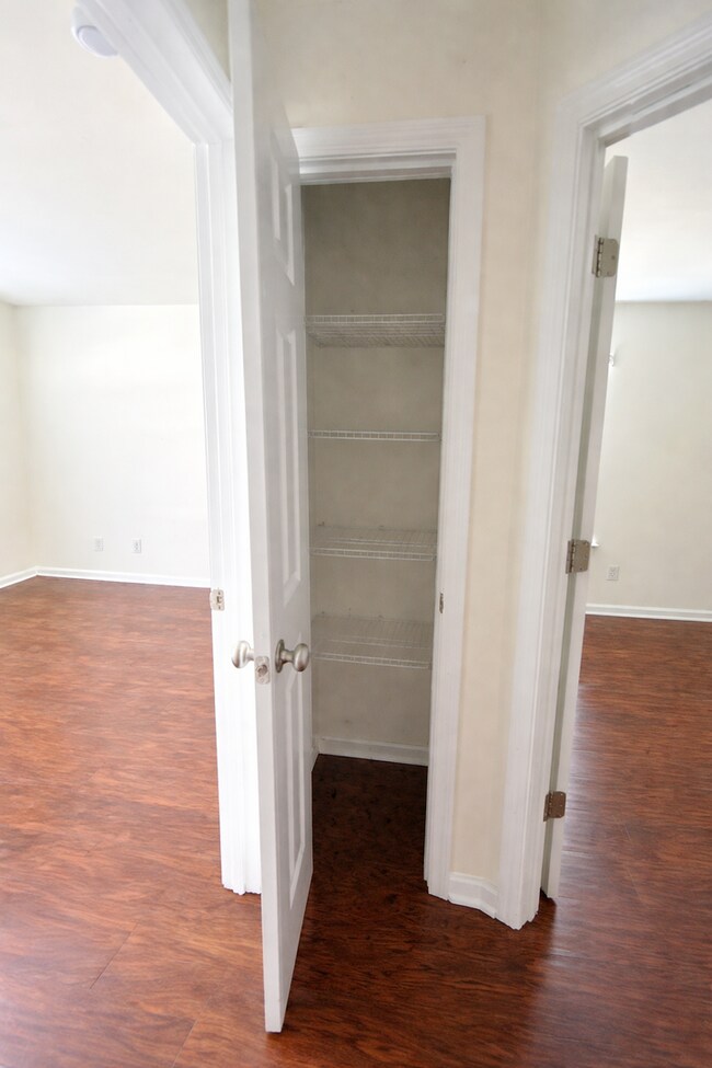 Building Photo - 89 Roseberry Cir