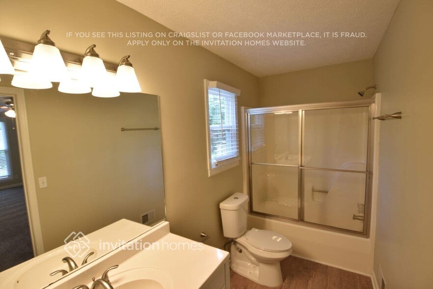 Building Photo - 436 Julie Anne Way